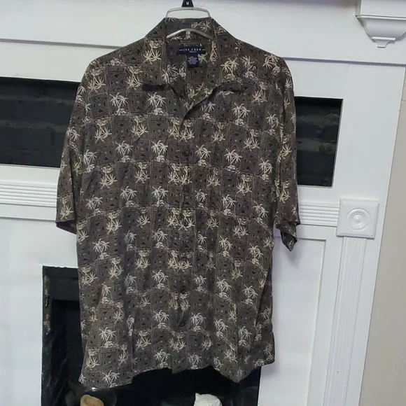 Ivy Crew classics tropical short sleeve shirt - Picture 1 of 8
